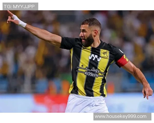 本泽马精彩破门助力吉达联合迎来胜利时刻 本泽马精彩破门助力吉达联合迎来胜利时刻