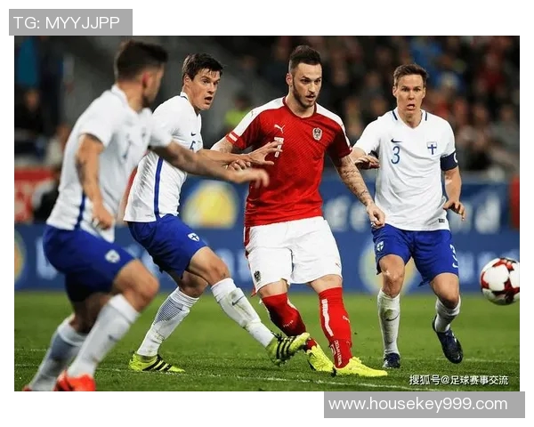 荷兰队在欧洲杯小组赛中击败奥地利队,迎来两连胜 荷兰队在欧洲杯小组赛中击败奥地利队,迎来两连胜
